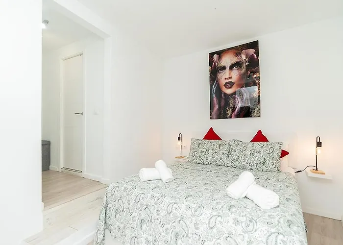 Cabopino Port Modern 2 Bedroom Apartamento Marbella
