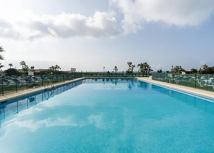 Cabopino Port Modern 2 Bedroom Apartamento